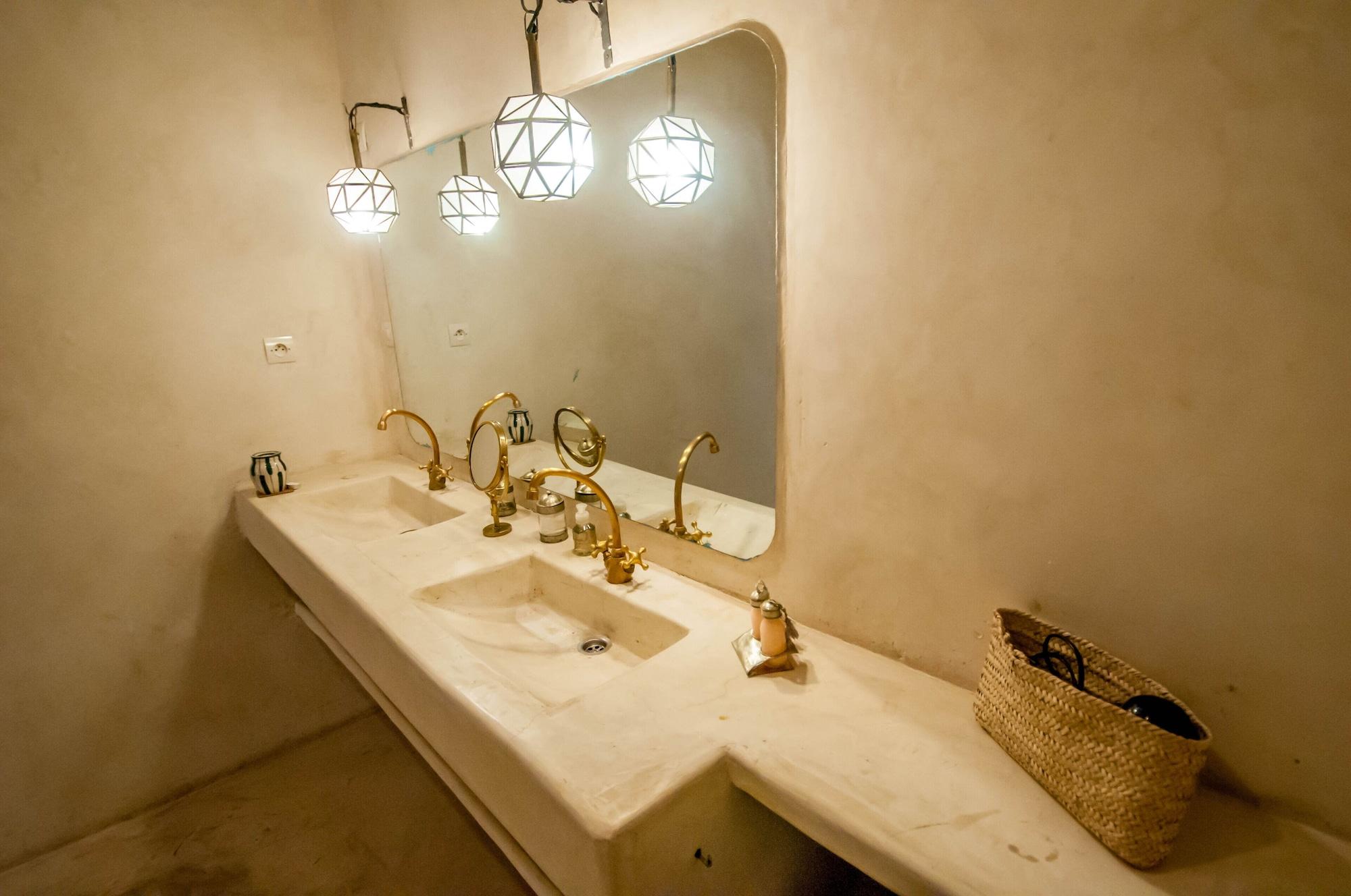 Almeria Hotel&spa 4*